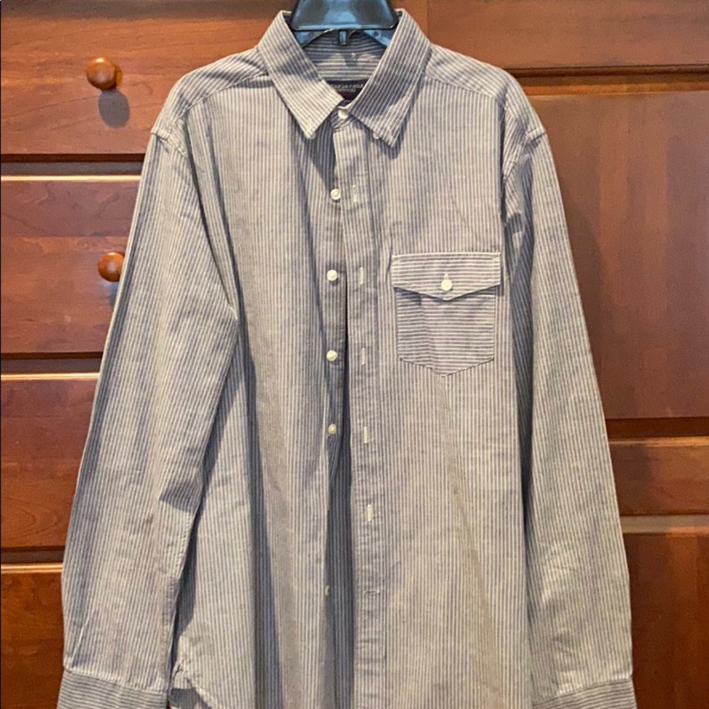 American Eagle men’s small long sleeve shirt